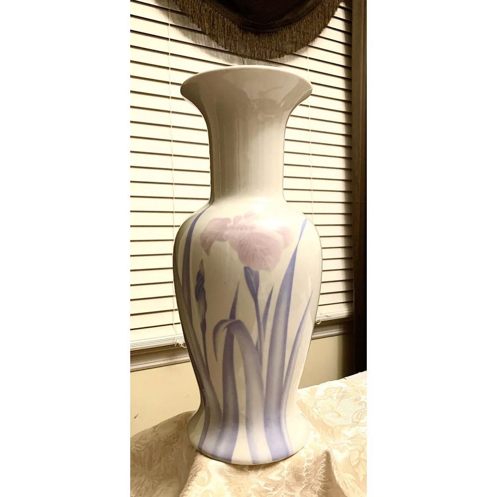 BEAUTIFUL 12.5" LARGE  THE TOSCANY COLLECTION JAPANESE VASE